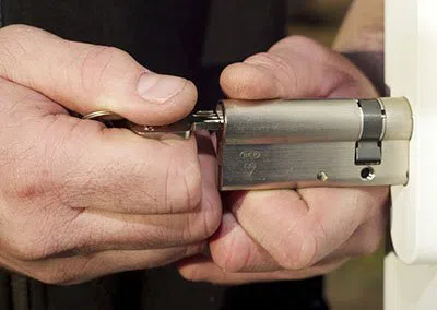 Super Locksmith Services Cincinnati, OH 513-988-4034 Super Locksmith Services Cincinnati, OH 513-988-4034 - 29-10